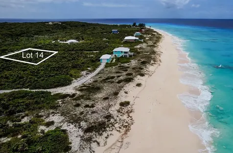 Sandy Point, Columbus Lan San Salvador BS