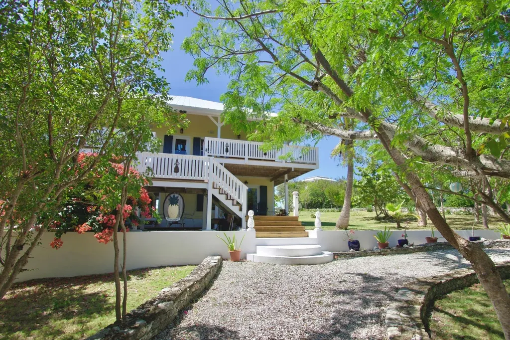 Pineapple Pointe Abaco BS