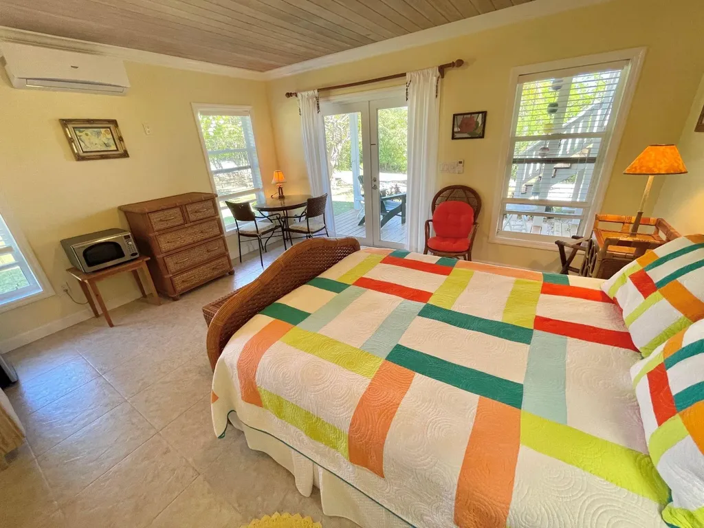 Pineapple Pointe Abaco BS