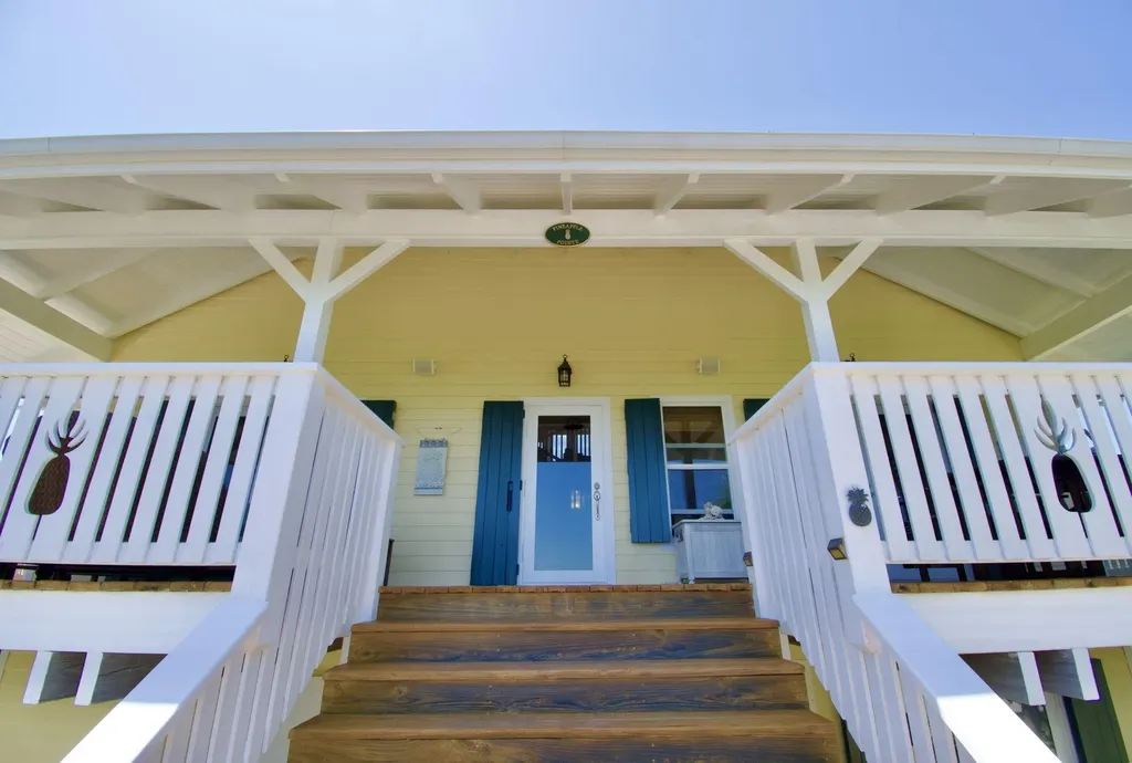 Pineapple Pointe Abaco BS