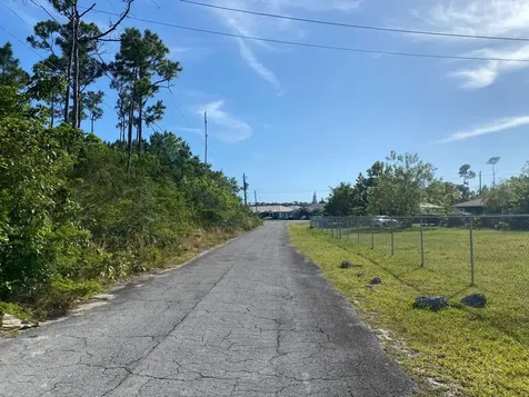 Peacock Lane Grand Bahama Freeport BS