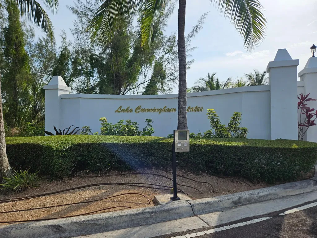 Lake Cunningham Lot New Providence Paradise Island BS
