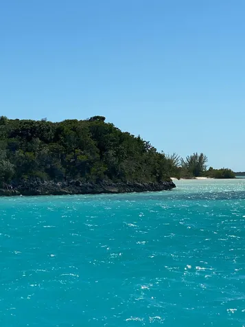 Queens Highway West 1 Exuma BS