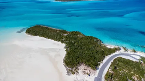 Queens Highway West 1 Exuma BS