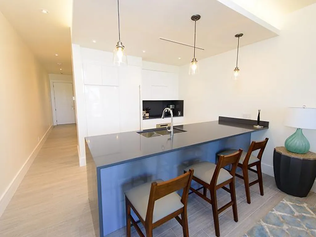 201a Thirty Six New Providence Paradise Island BS