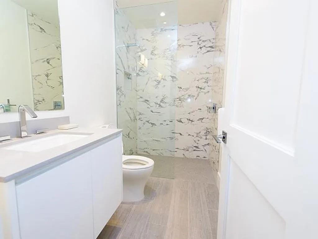 201a Thirty Six New Providence Paradise Island BS