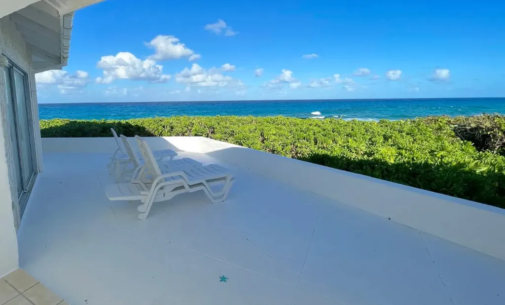 3/3 Oceanfront Home Long Island BS