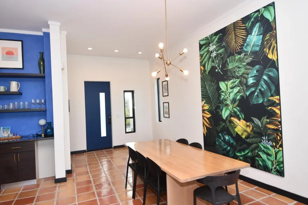 Tangled Up In Blue Abaco BS