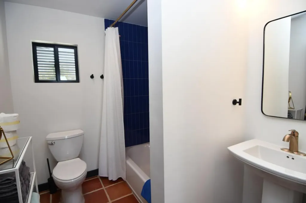 Tangled Up In Blue Abaco BS