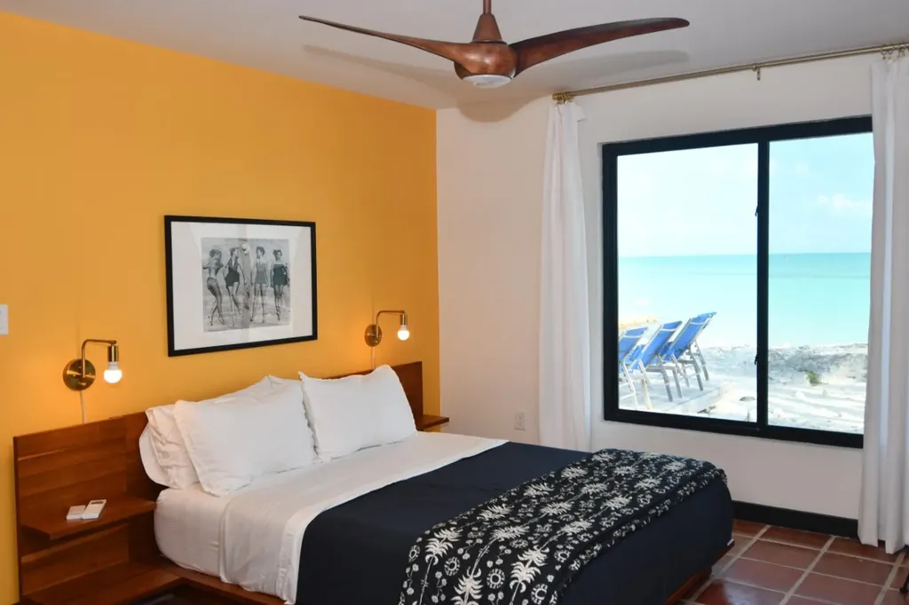 Tangled Up In Blue Abaco BS