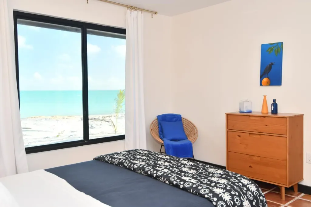 Tangled Up In Blue Abaco BS