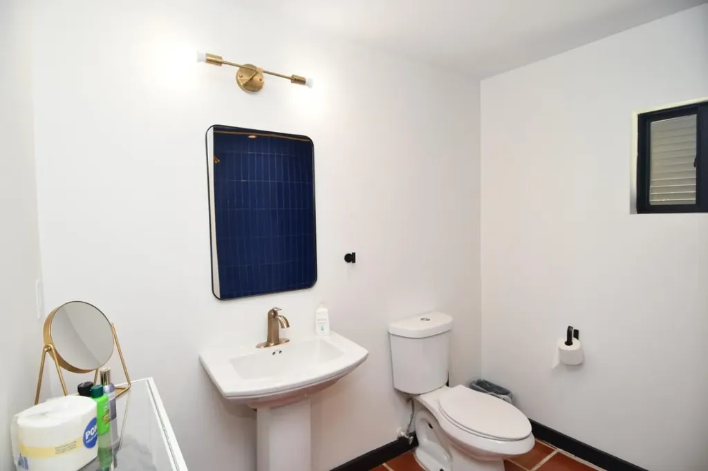 Tangled Up In Blue Abaco BS