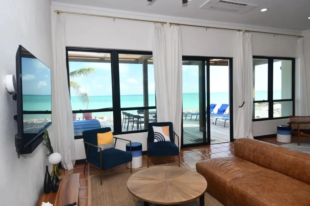 Tangled Up In Blue Abaco BS