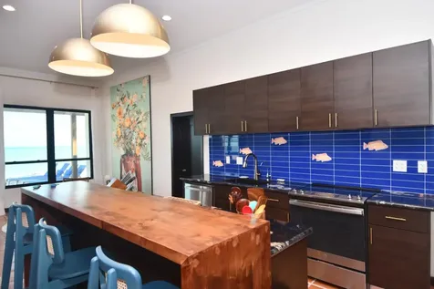 Tangled Up In Blue Abaco BS