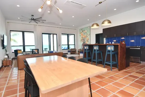 Tangled Up In Blue Abaco BS