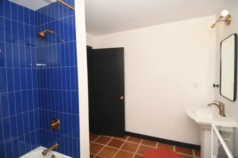 Tangled Up In Blue Abaco BS