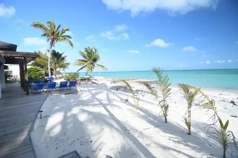 Tangled Up In Blue Abaco BS