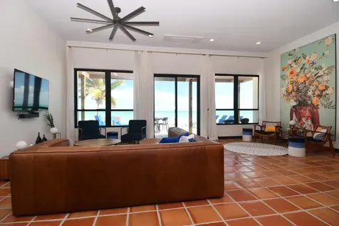 Tangled Up In Blue Abaco BS