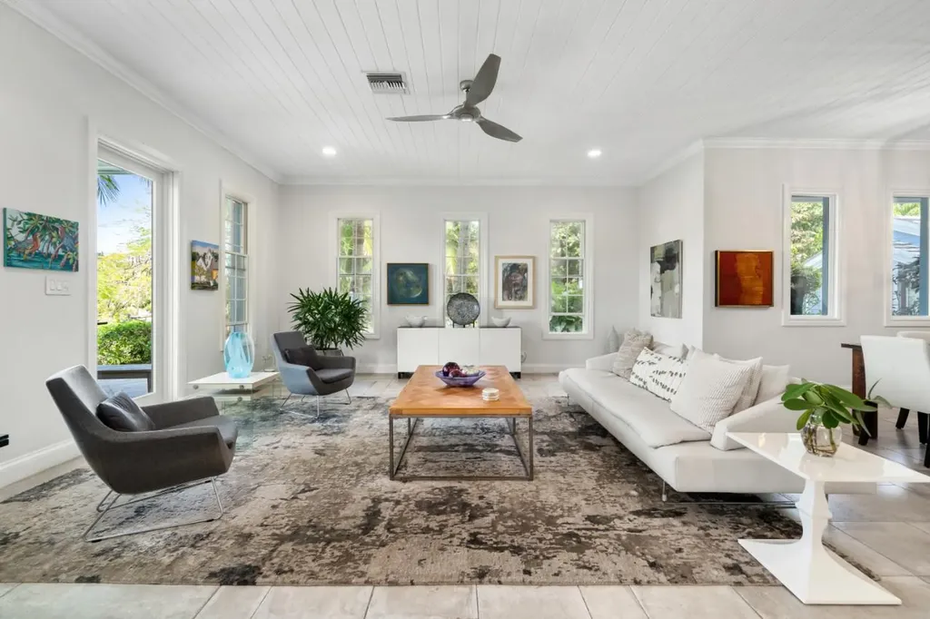 7 Beach Island | Old Fort New Providence Paradise Island BS