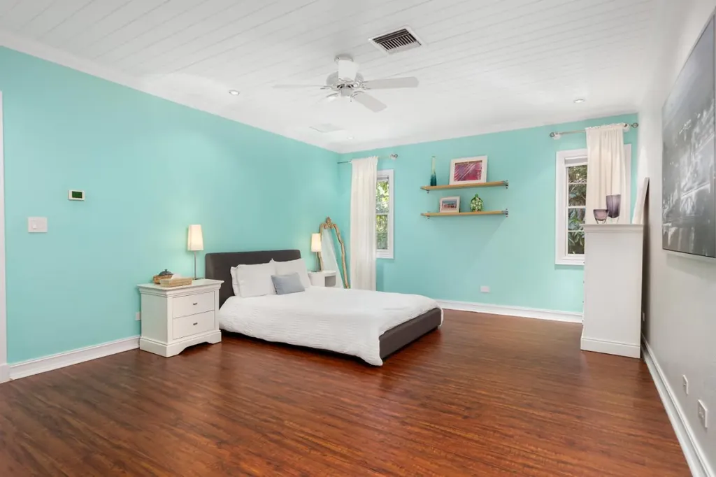 7 Beach Island | Old Fort New Providence Paradise Island BS