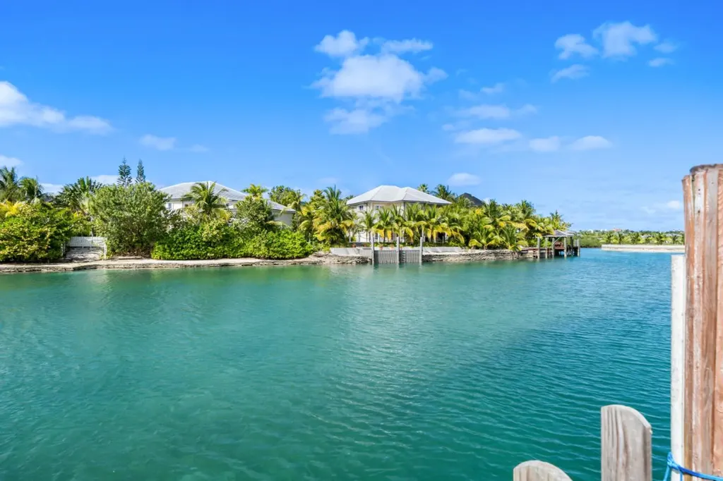 7 Beach Island | Old Fort New Providence Paradise Island BS