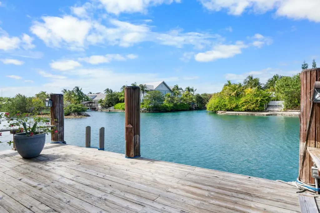 7 Beach Island | Old Fort New Providence Paradise Island BS