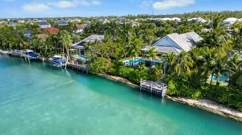 7 Beach Island | Old Fort New Providence Paradise Island BS