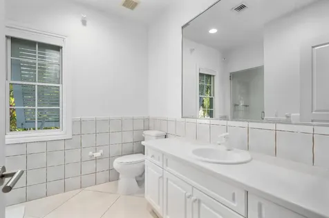 7 Beach Island | Old Fort New Providence Paradise Island BS