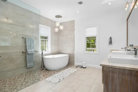 7 Beach Island | Old Fort New Providence Paradise Island BS