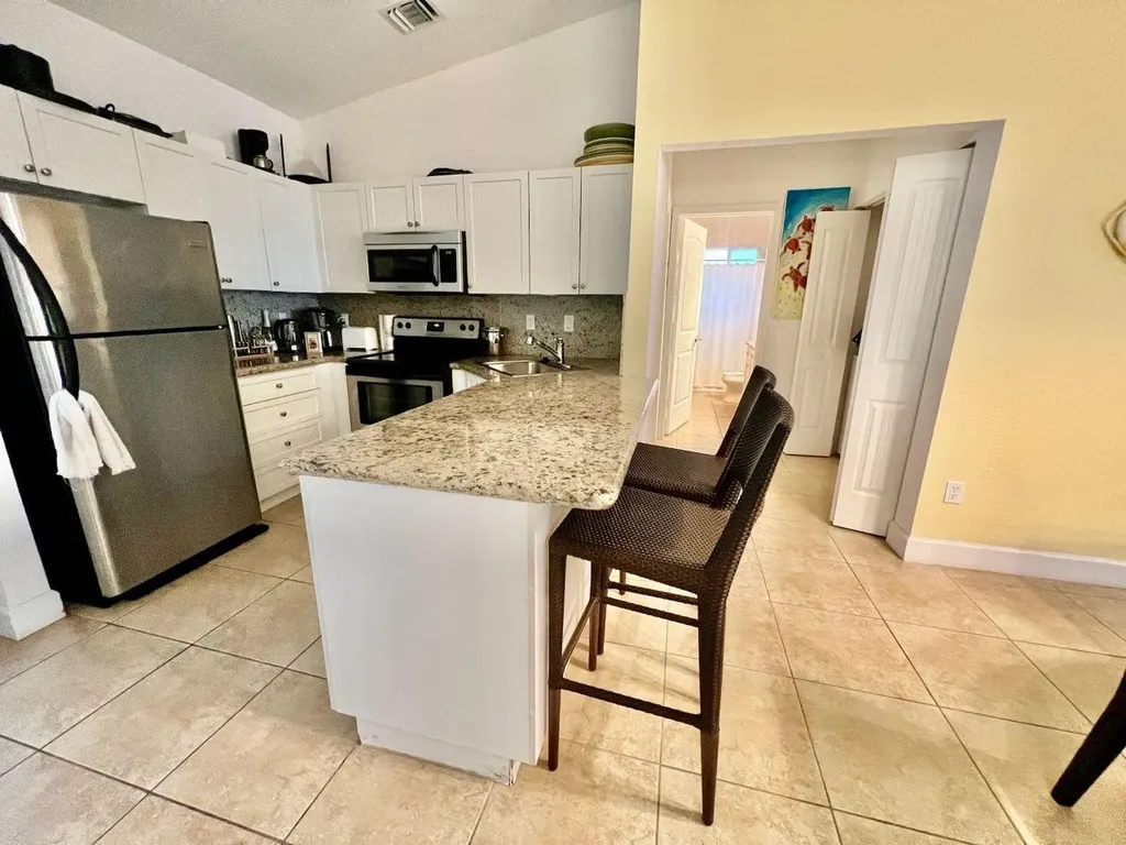 Bimini Bay La Concha Cond Bimini BS