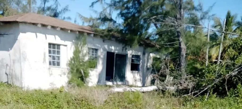 Fixer Upper Andros Andros BS