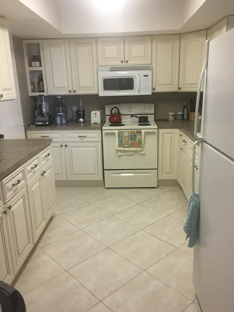 Albacore Drive, Lucaya B1 Grand Bahama Freeport BS
