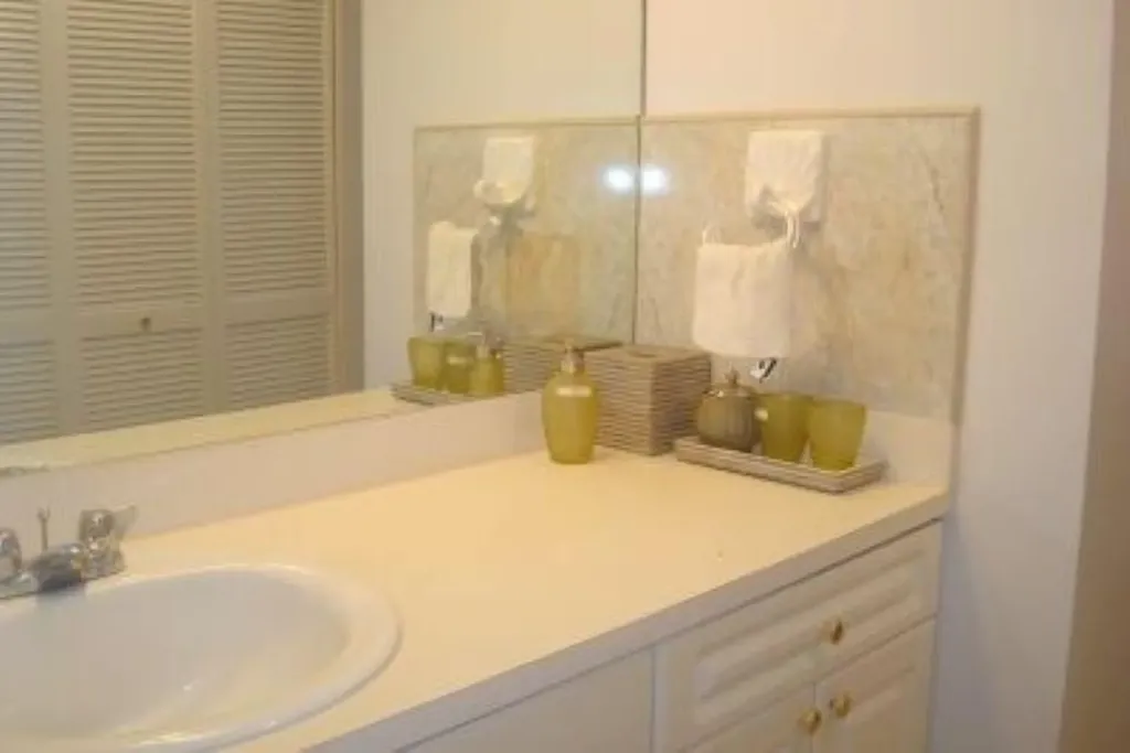 Albacore Drive, Lucaya Grand Bahama Freeport BS