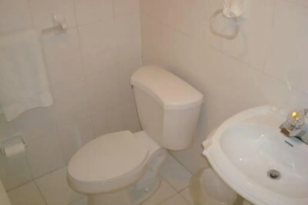 Albacore Drive, Lucaya Grand Bahama Freeport BS