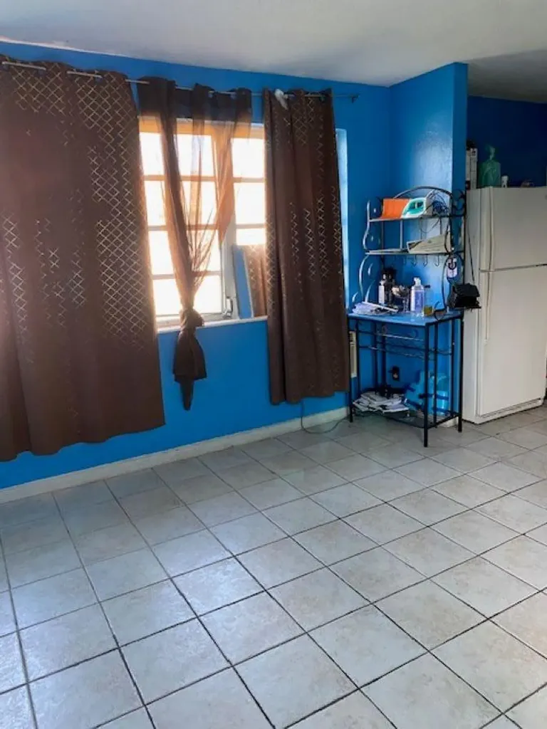 South Mall Drive 259 Grand Bahama Freeport BS