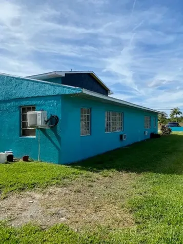 South Mall Drive 259 Grand Bahama Freeport BS