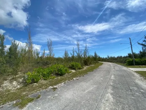 Lincoln Green Grand Bahama Freeport BS