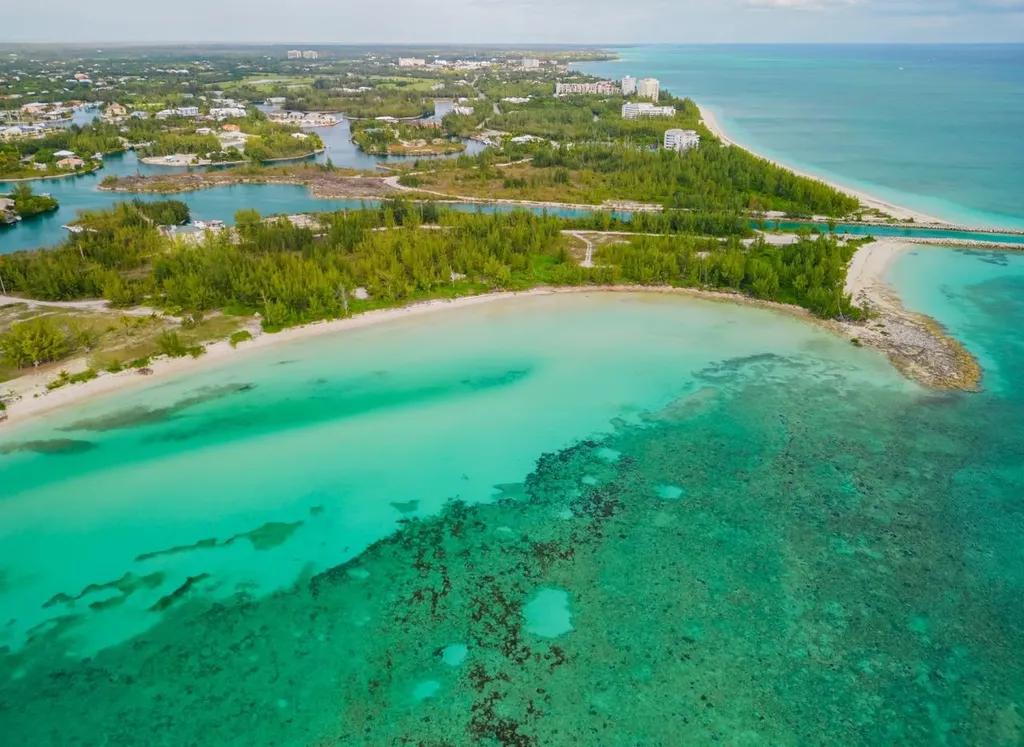 Silver Point Drive Grand Bahama Freeport BS