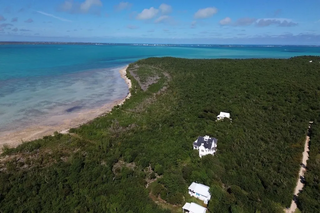 Bajamar With Slip 19 In A Abaco BS