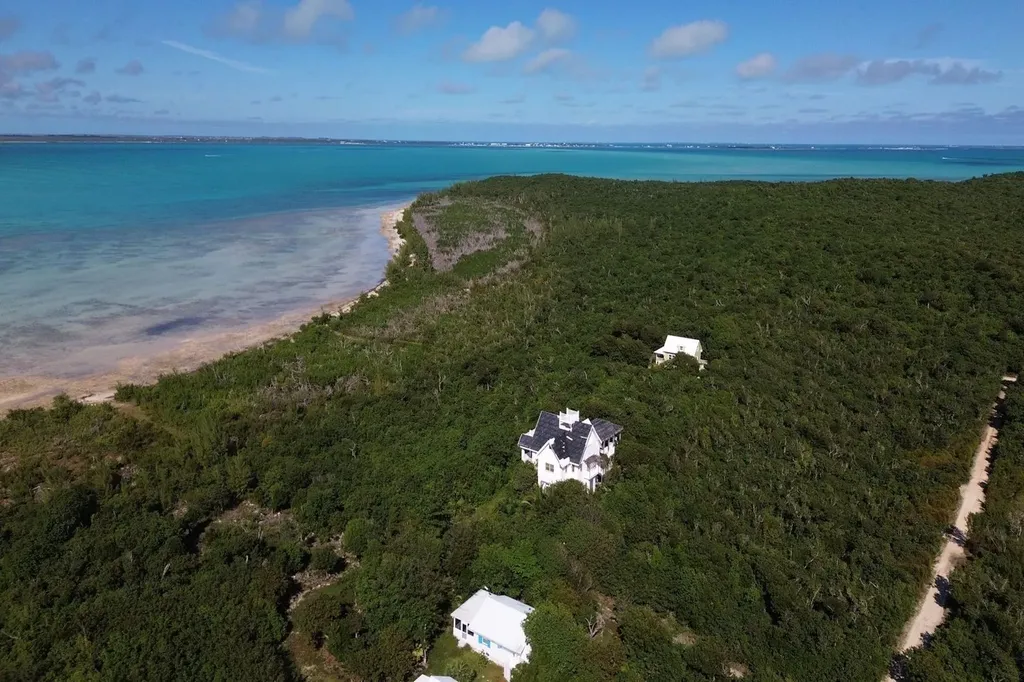 Bajamar With Slip 19 In A Abaco BS