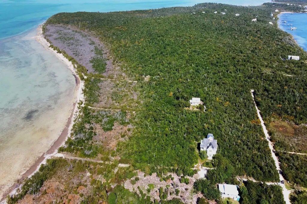 Bajamar With Slip 19 In A Abaco BS