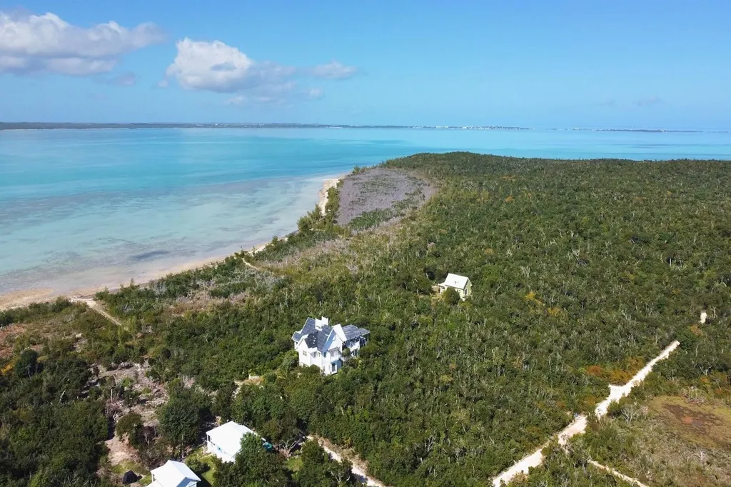 Bajamar With Slip 19 In A Abaco BS