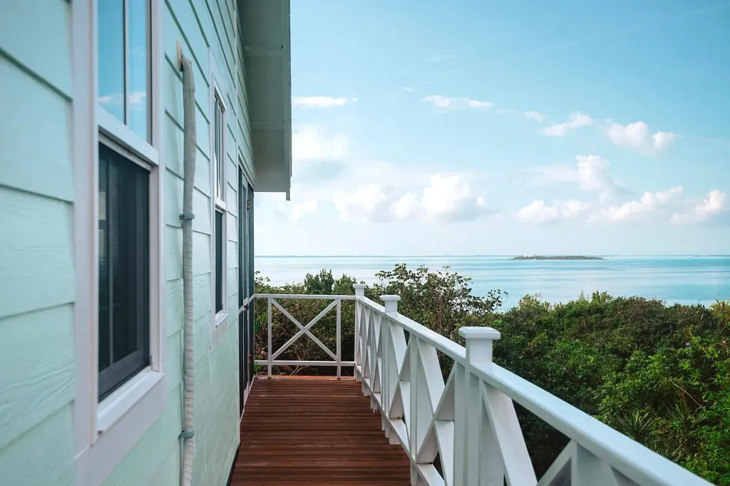 Gumbo Limbo Abaco BS