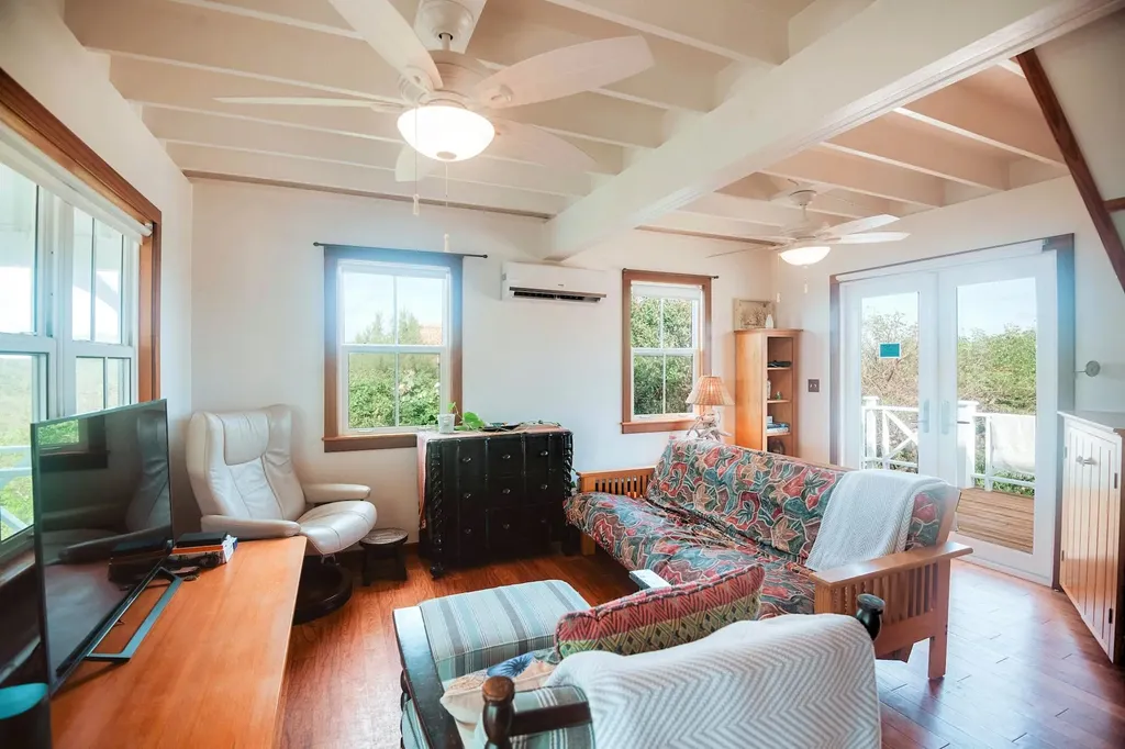 Gumbo Limbo Abaco BS