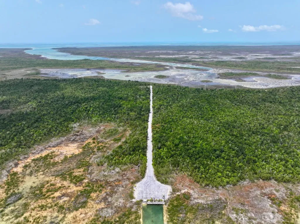 Lot 8 The Landing Abaco BS