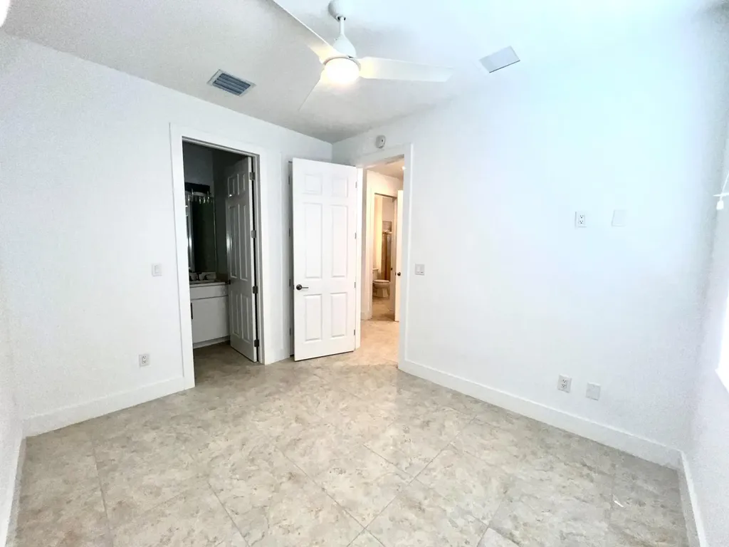 Bahama Beach # 2075 Abaco BS