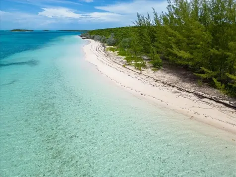 Neptune's Nest Berry Islands BS