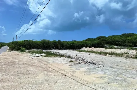 Queens Highway Exuma BS