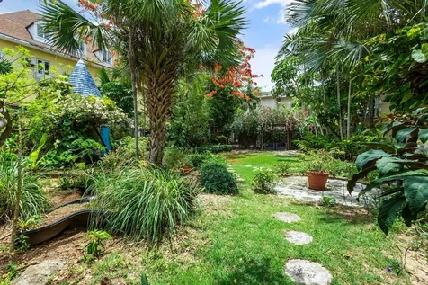 Margarita House New Providence Paradise Island BS