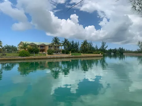 Debden Lane Grand Bahama Freeport BS
